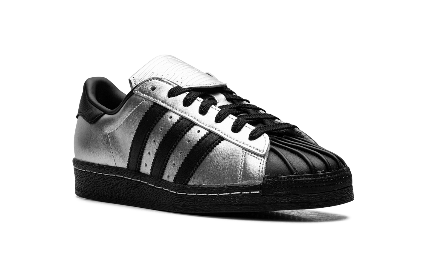 Superstar 82 WMNS "Metallic Silver Black"