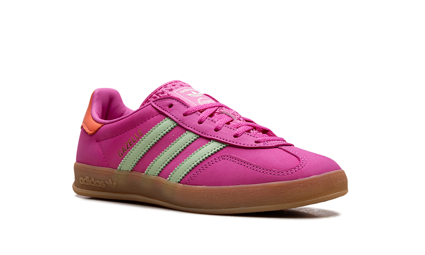 Gazelle Indoor WMNS "Semi Lucid Fuchsia"