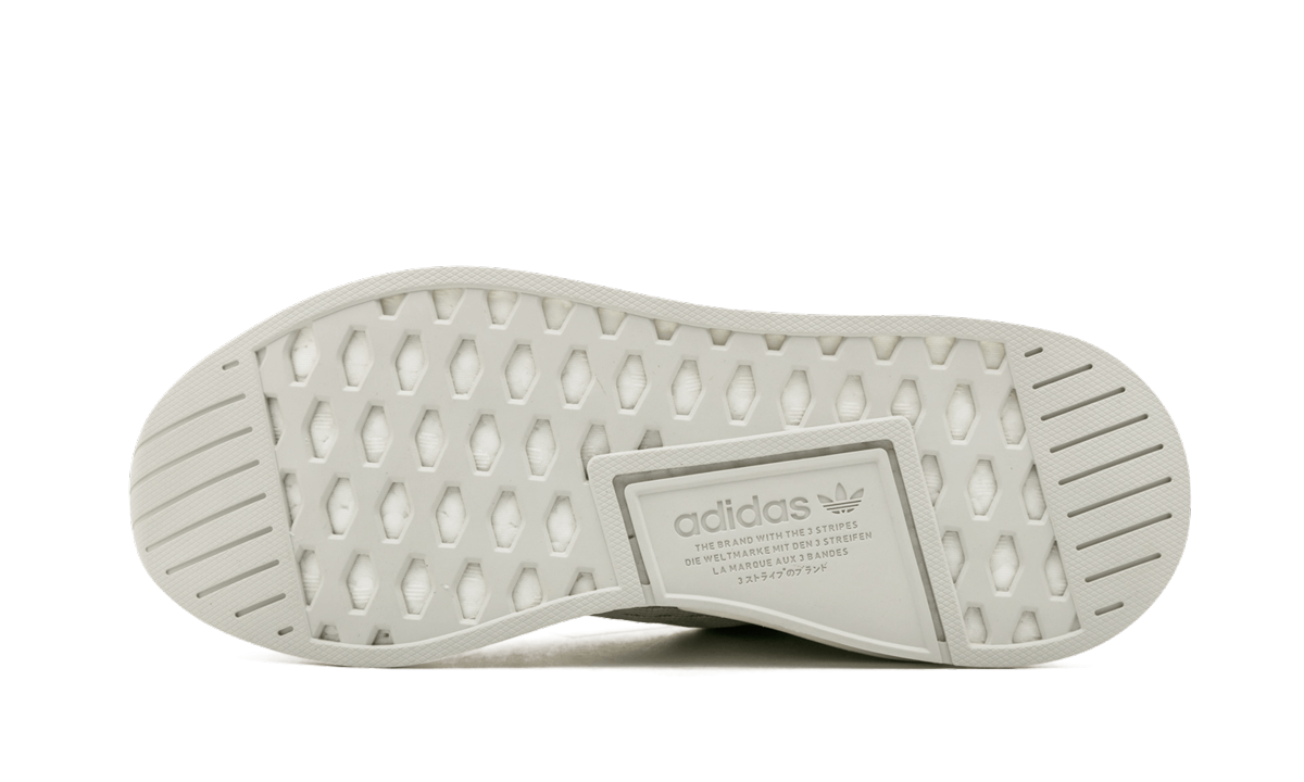 WH NMD_R2