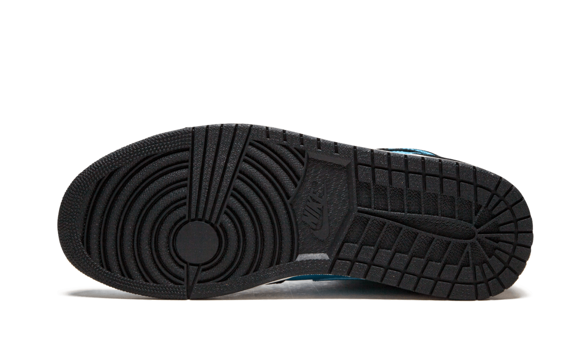 Air Jordan 1 Mid 554724 017