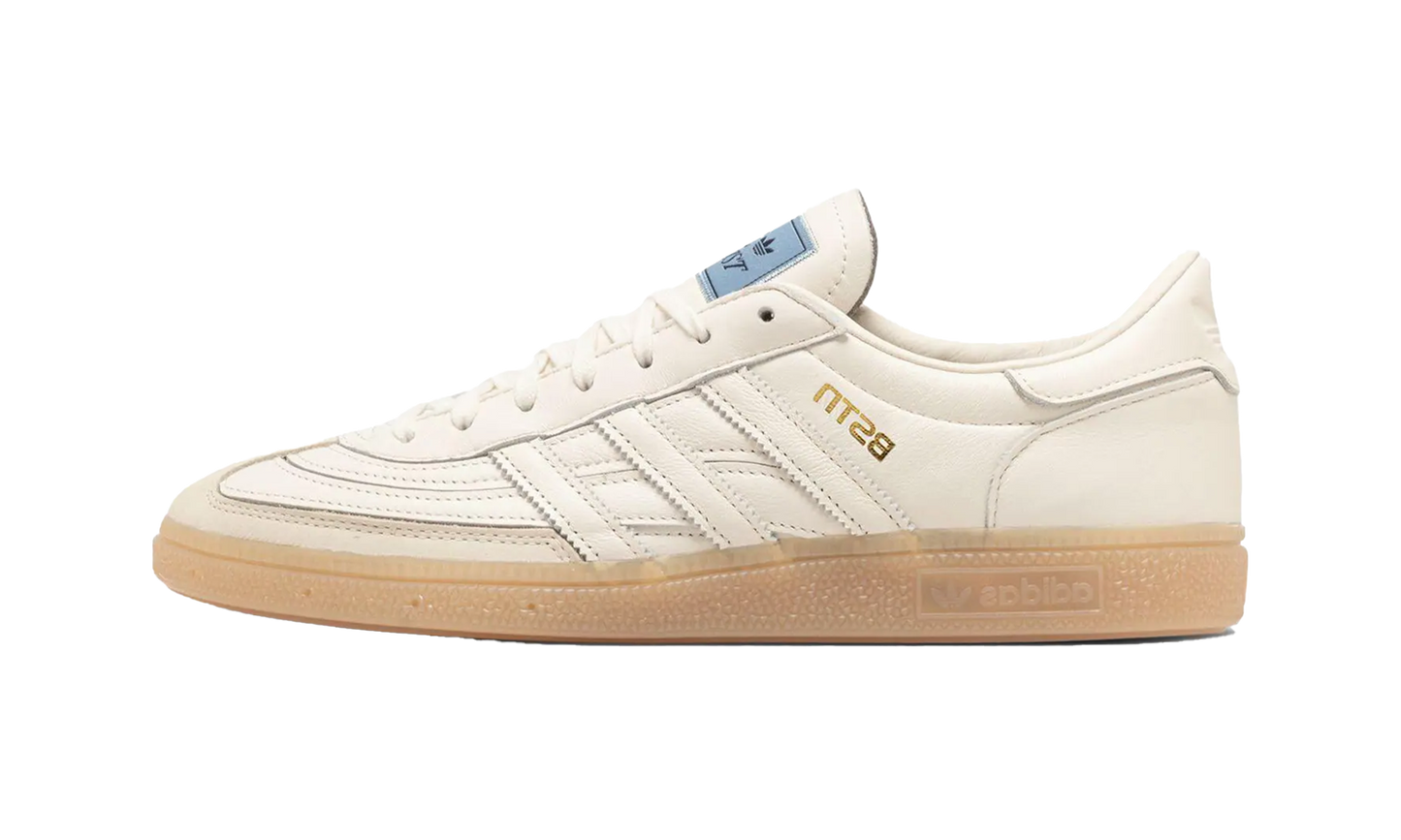 Handball Spezial "BSTN - OG With A Twist White"