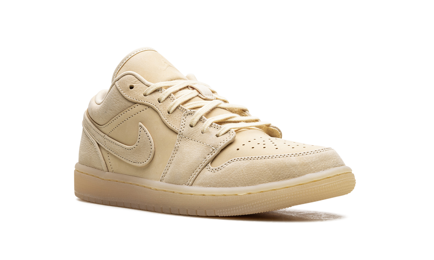 Air Jordan 1 Low SE WMNS "Sand" FZ3972 294