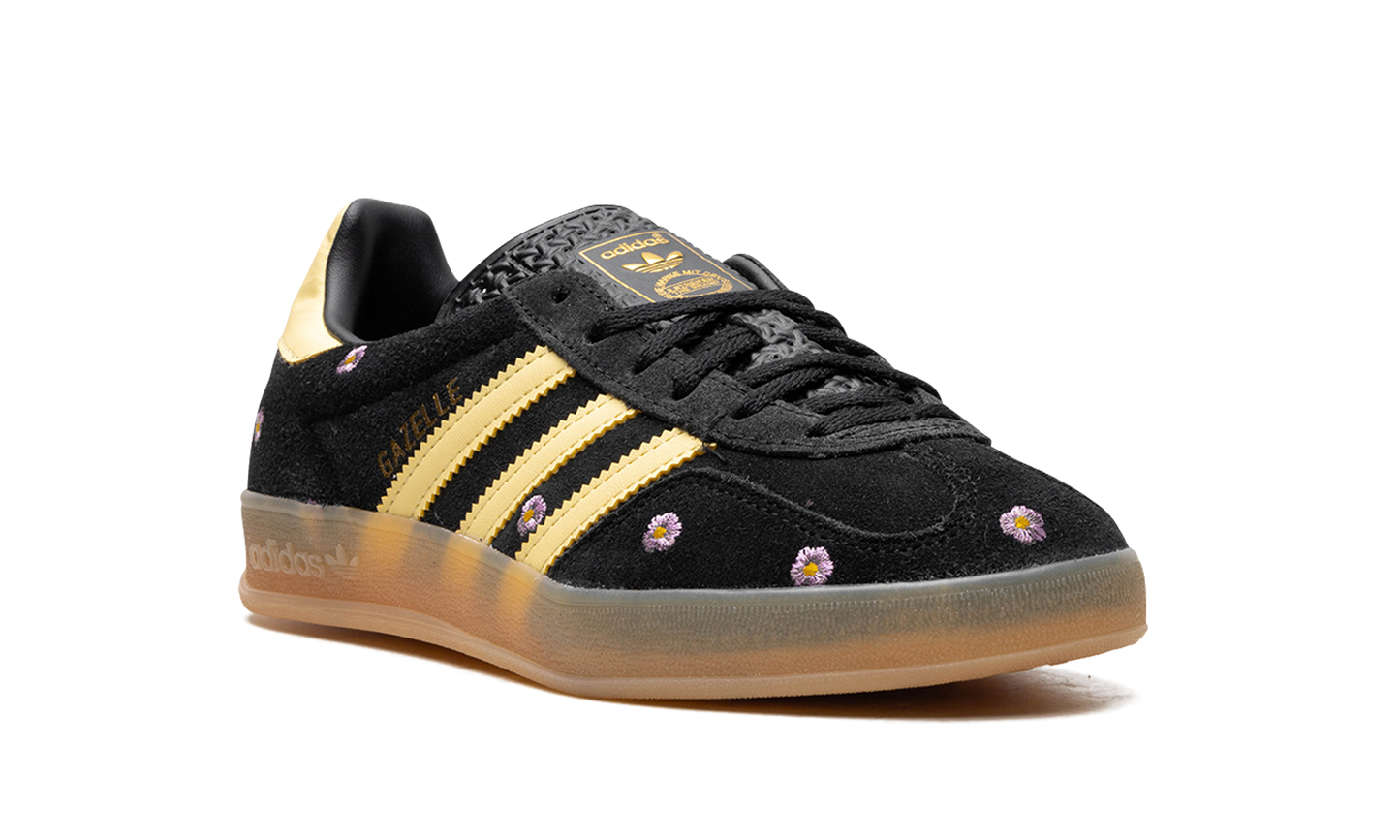 Gazelle Indoor WMNS "Core Black Almost Yellow Floral"