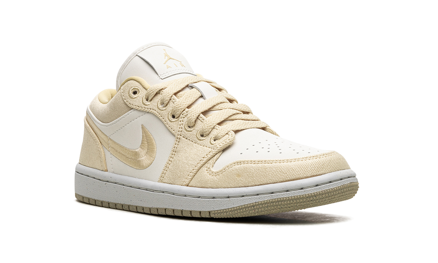 Air Jordan 1 Low WMNS "Team Gold / Sail" FN3722 701