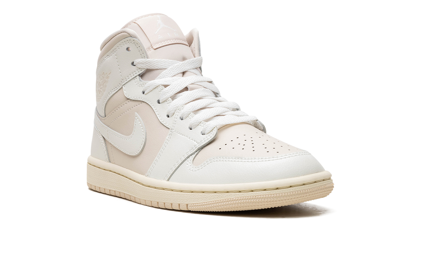 Air Jordan 1 WMNS "White / Light Tan" BQ6472 201