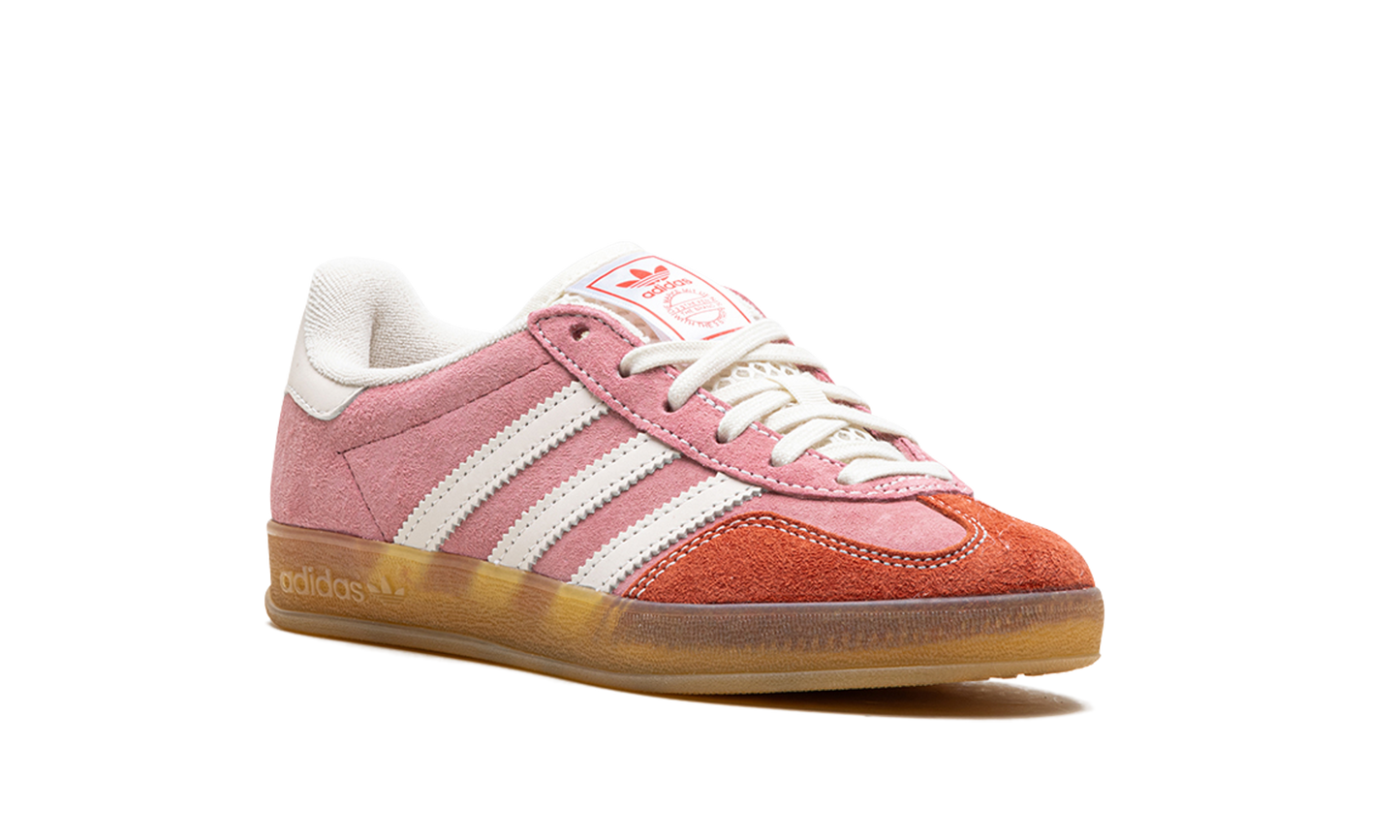 Gazelle Indoor "Laundromat"