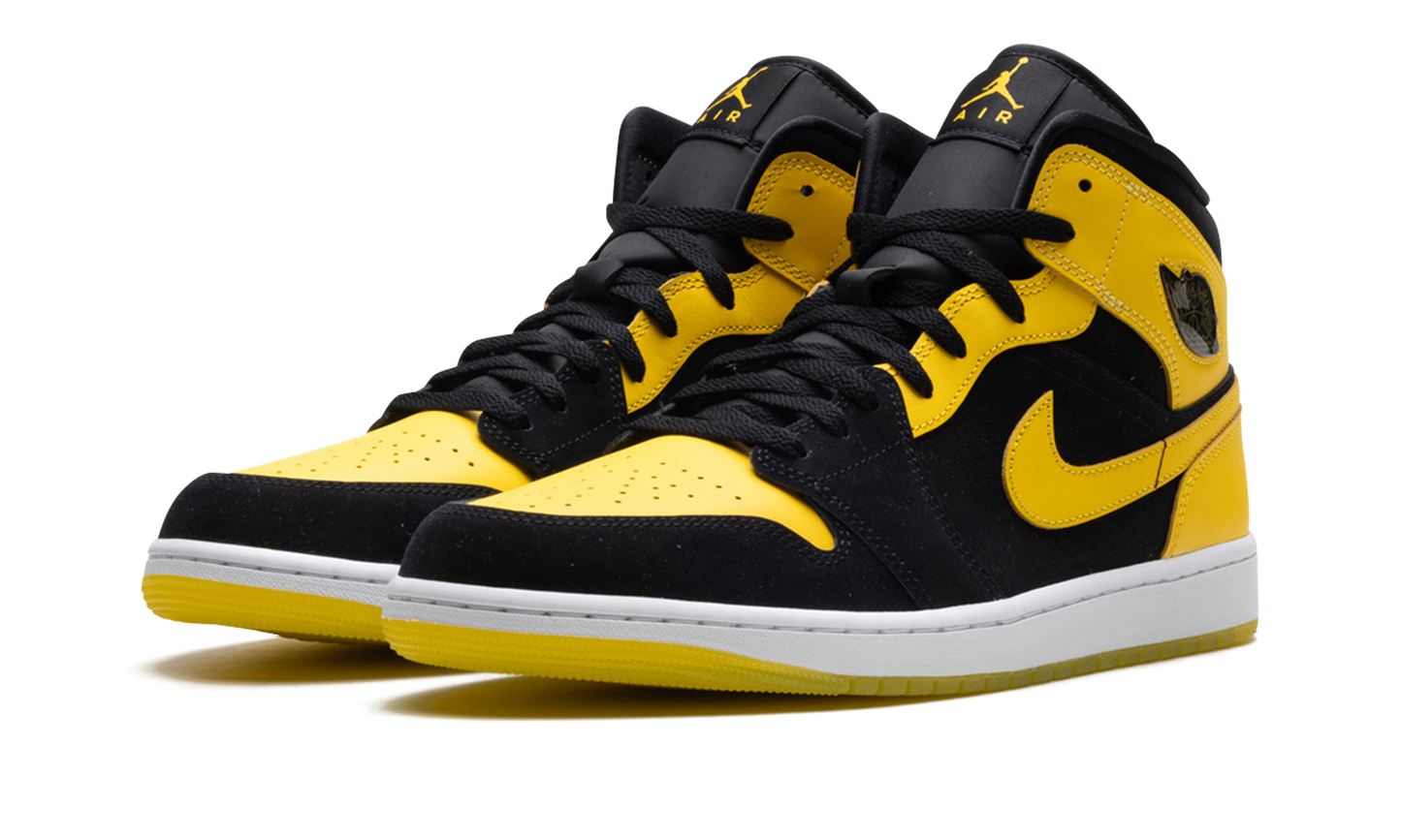 Air Jordan 1 Mid "New Love" HJ6654 071