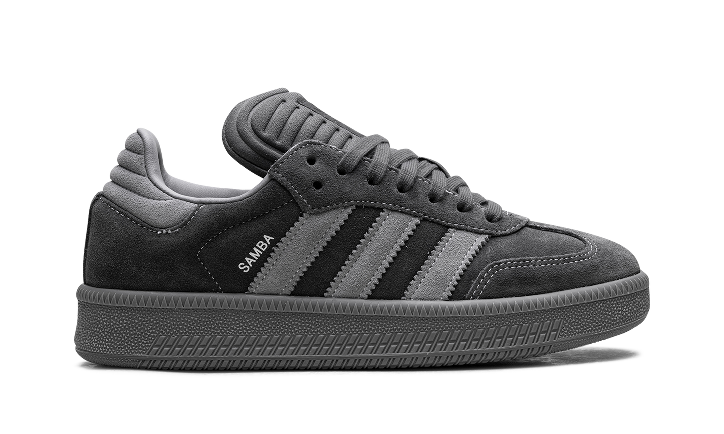 Samba XLG "Carbon Grey"
