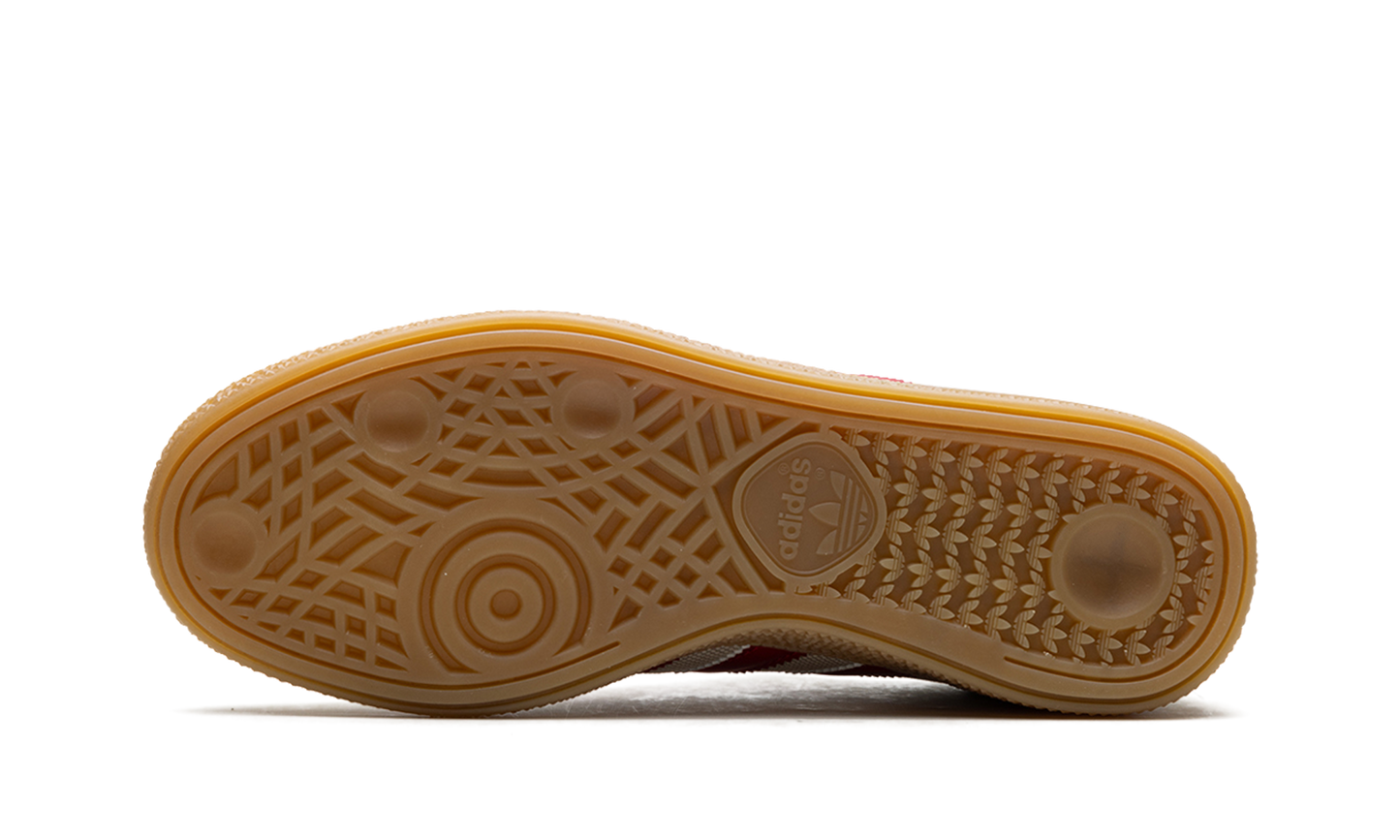 Handball Spezial "Putty Grey Team Victory Red Wonder Beige"