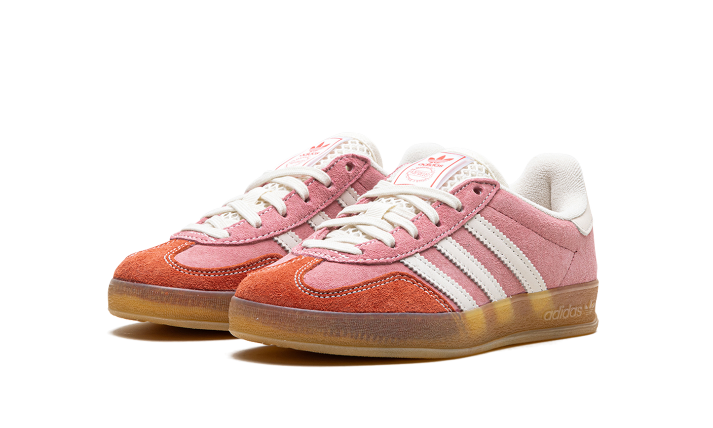 Gazelle Indoor "Laundromat"