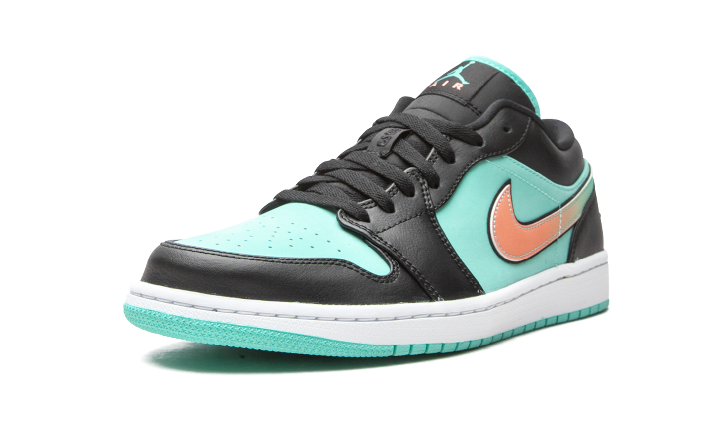 Air Jordan 1 Low SE "Tropical Twist" CK3022 301