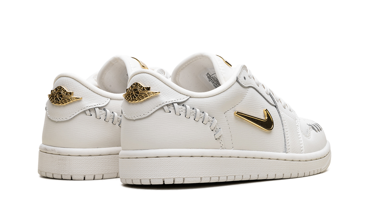 Jordan 1 Low WMNS "Method of Make Sail Metallic Gold" FN5032 100
