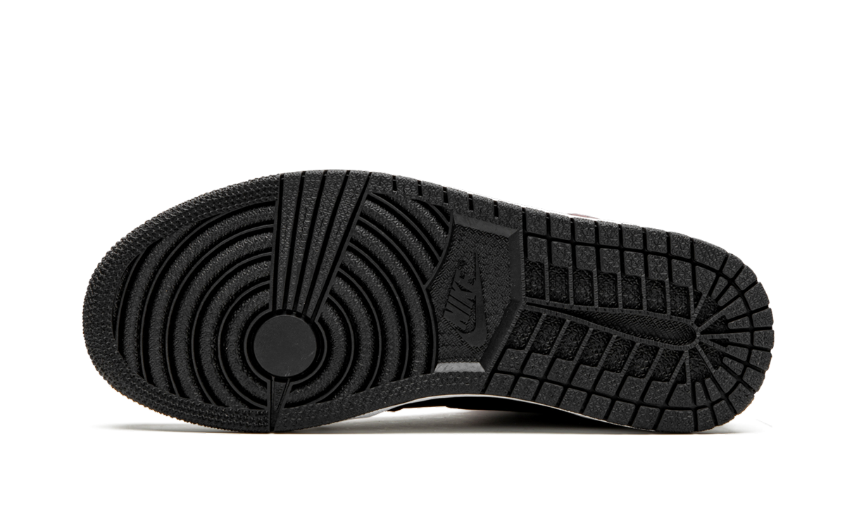 Air Jordan 1 Retro High OG "Black Satin/Gym Red" 555088 060