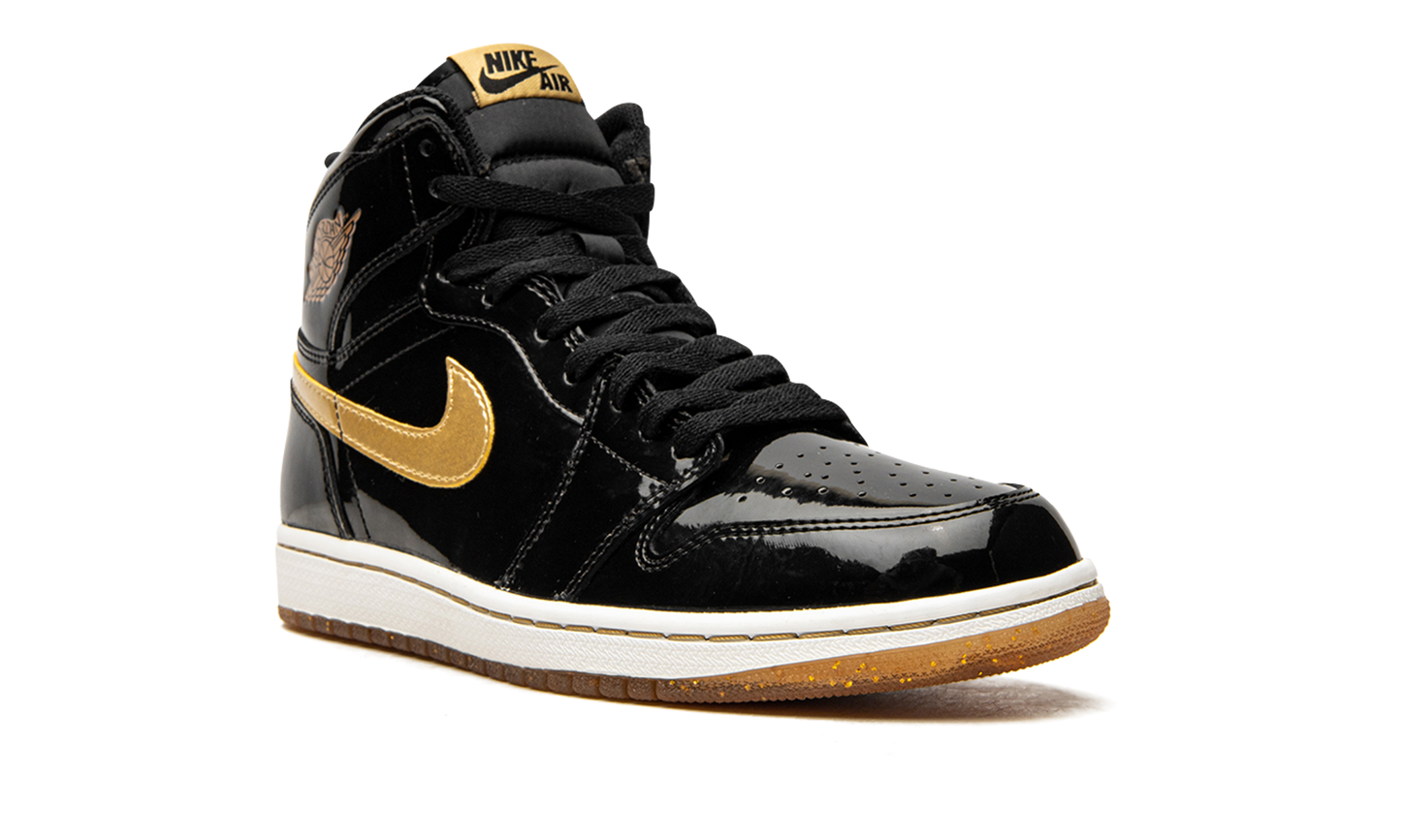 Air Jordan 1 Retro High OG "Black/Metallic Gold"