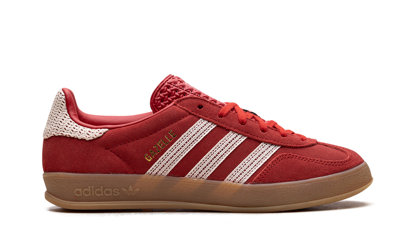 Gazelle Indoor "Scarlet Crochet"