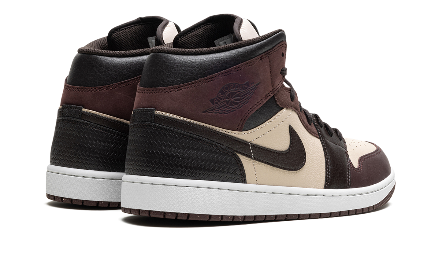 Air Jordan 1 Mid Se "Velvet Brown" FZ4359 200