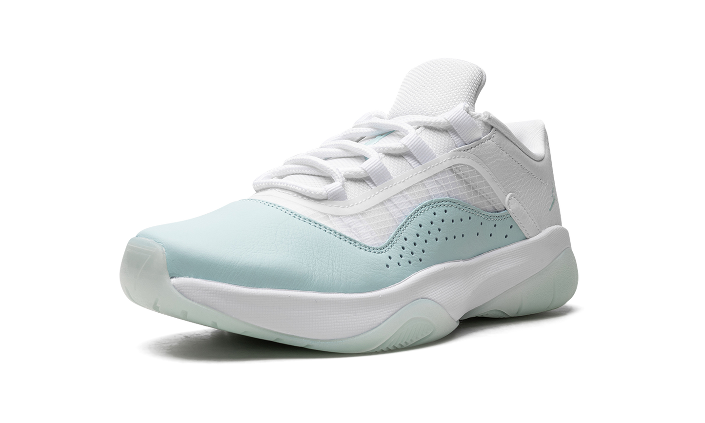 AIR JORDAN 11 CMFT WMNS "Igloo" DV2629 100