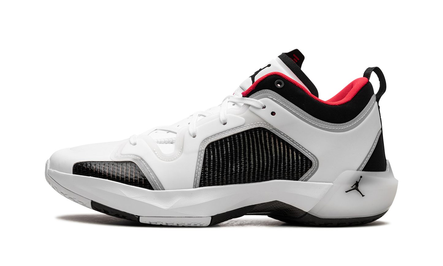 Air Jordan 37 Low "Siren Red" DQ4122 100