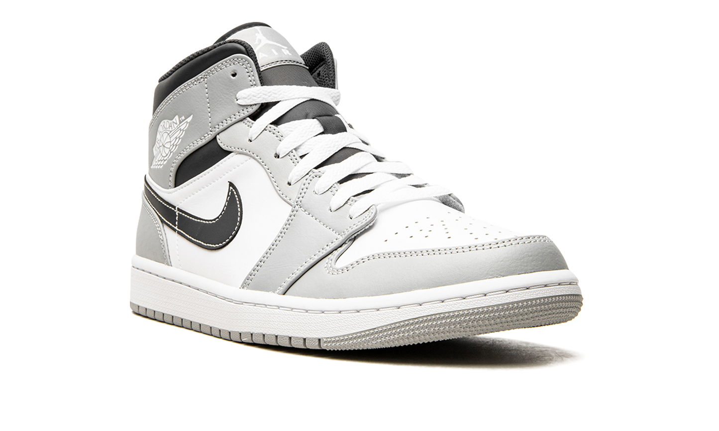Air Jordan 1 Mid "Light Smoke Grey 2.0" 554724 078