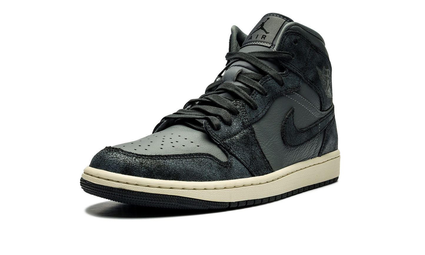 AIR JORDAN 1 MID WMNS "DISTRESSED SMOKE GREY" FJ3448 001