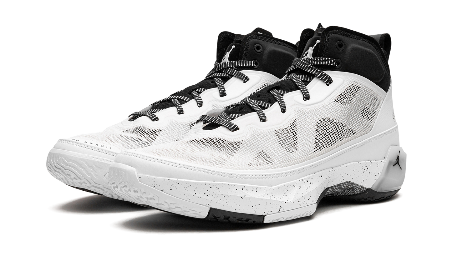 Air Jordan 37 "Oreo" DD6958 108