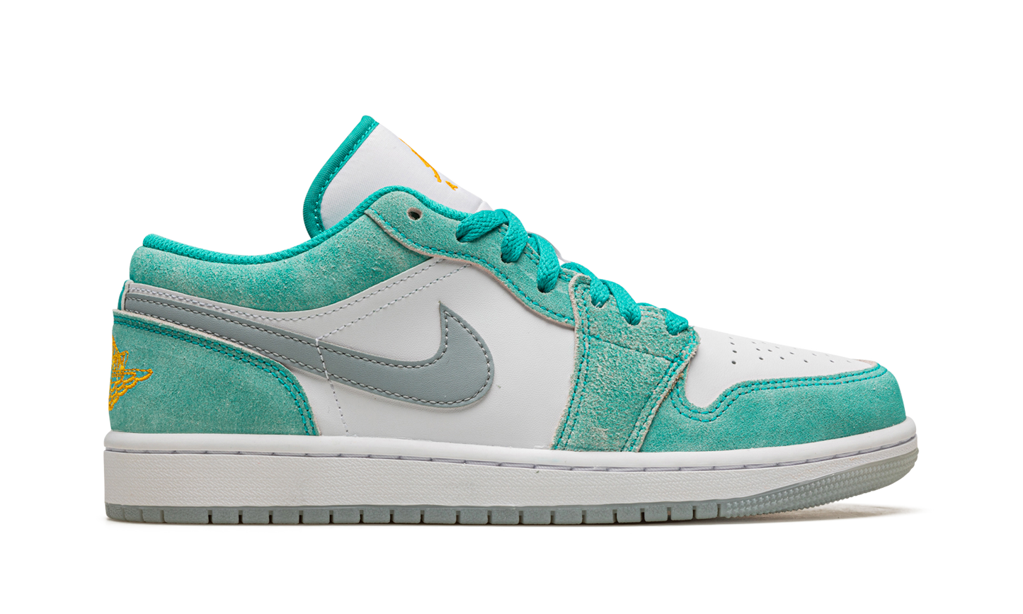 Air Jordan 1 Low SE "New Emerald" DN3705 301