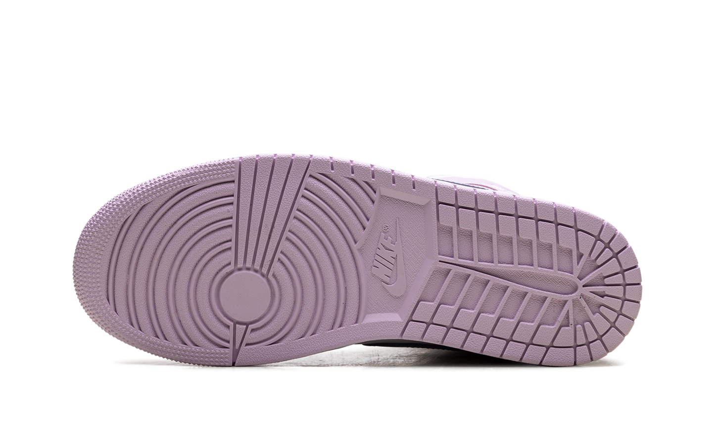 Jordan 1 Mid WMNS "Indigo Haze Doll White" BQ6472 510