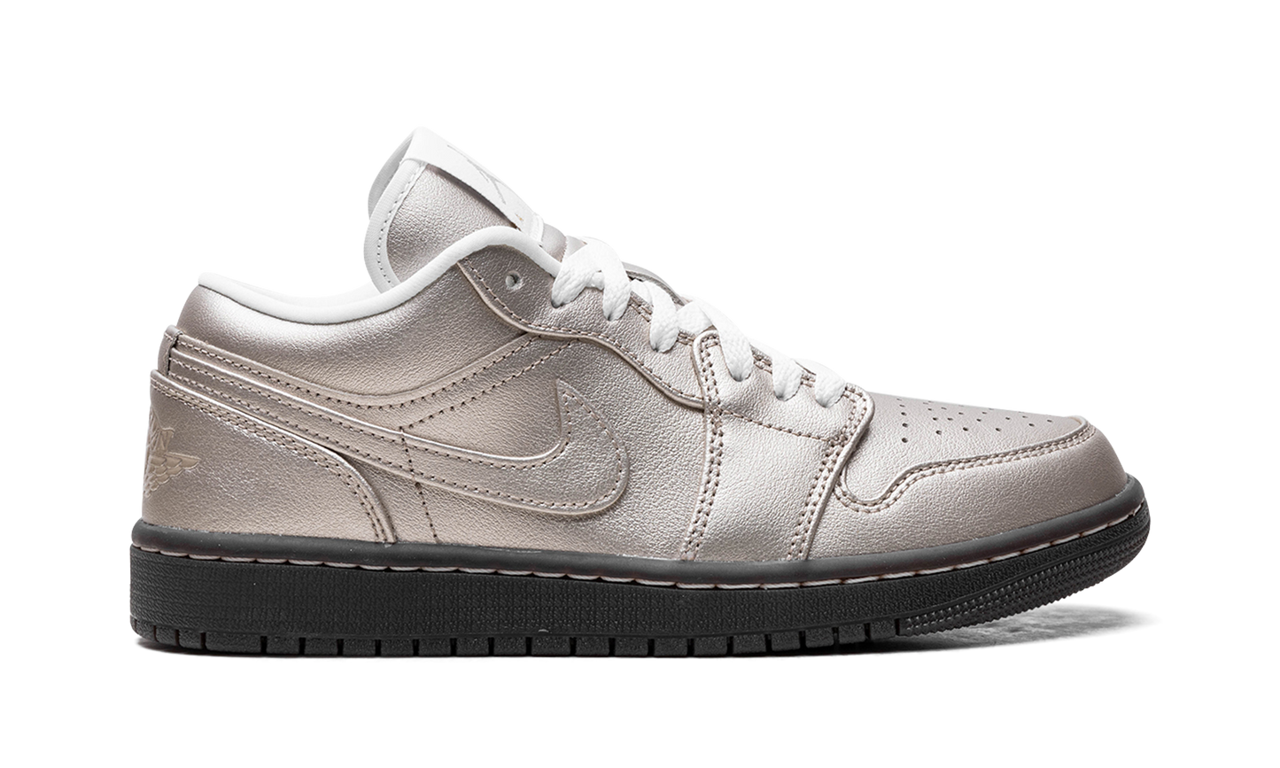 Air Jordan 1 Low SE WMNS "Metallic Zinc" HQ3529 099
