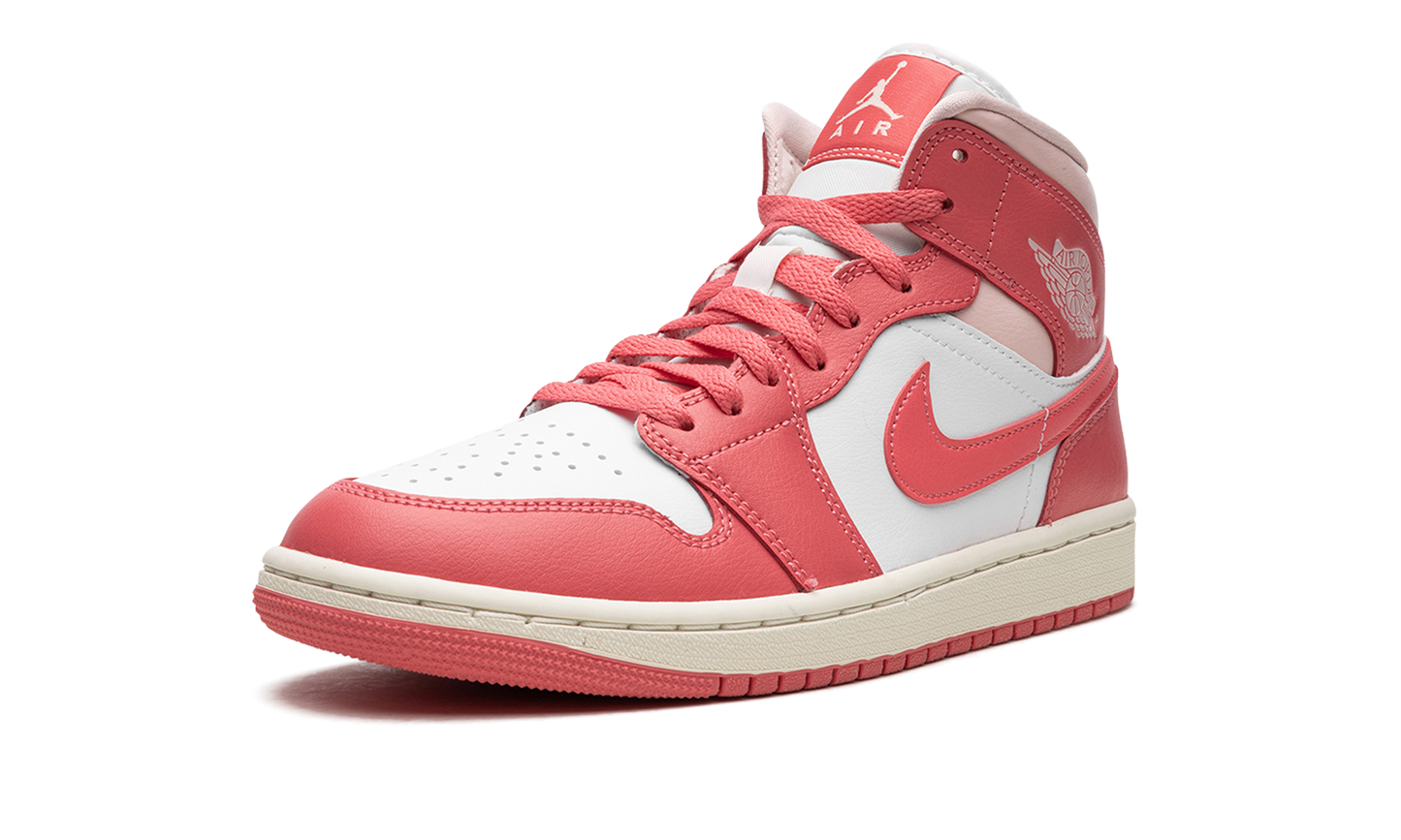 AIR JORDAN 1 MID WMNS "Strawberries And Cream" BQ6472 186