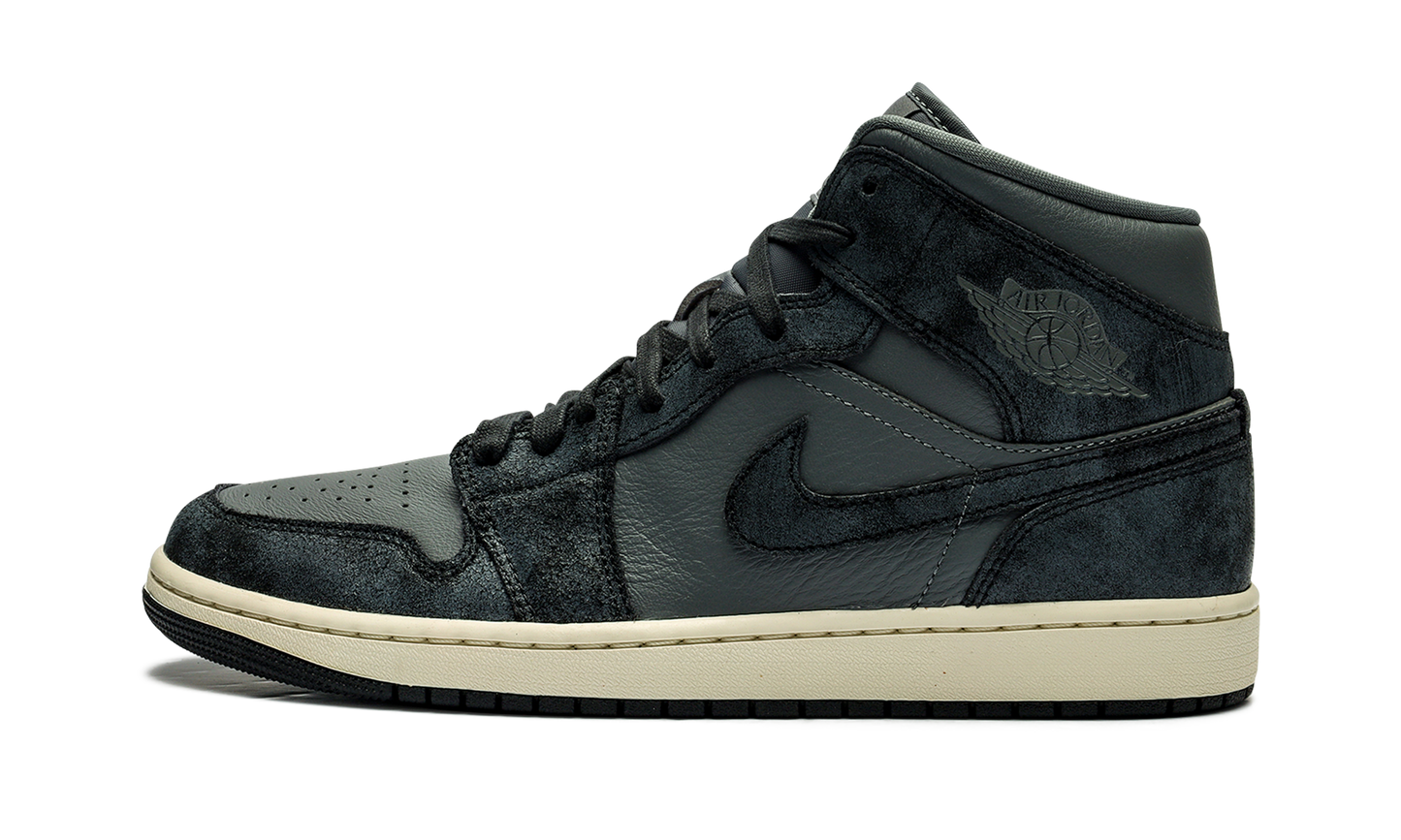 AIR JORDAN 1 MID WMNS "DISTRESSED SMOKE GREY" FJ3448 001
