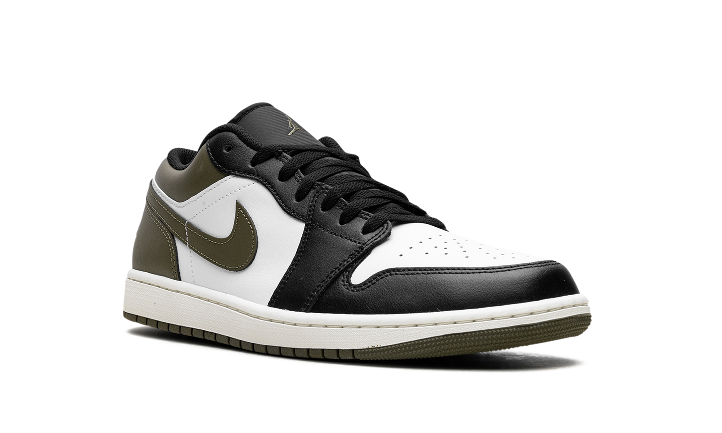 Air Jordan 1 Low "Black Toe Medium Olive" 553558 092