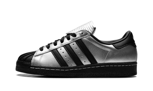 Superstar 82 WMNS "Metallic Silver Black"