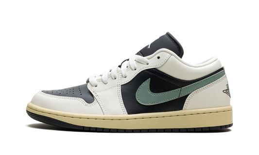 Air Jordan 1 Low WMNS "Jade Smoke" DC0774 001