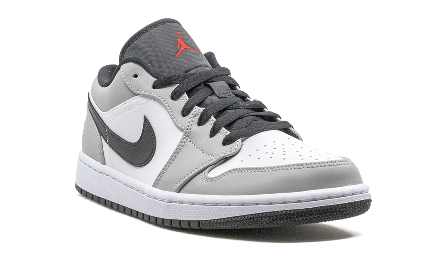 Air Jordan 1 Low "Light Smoke Grey" 553558 030