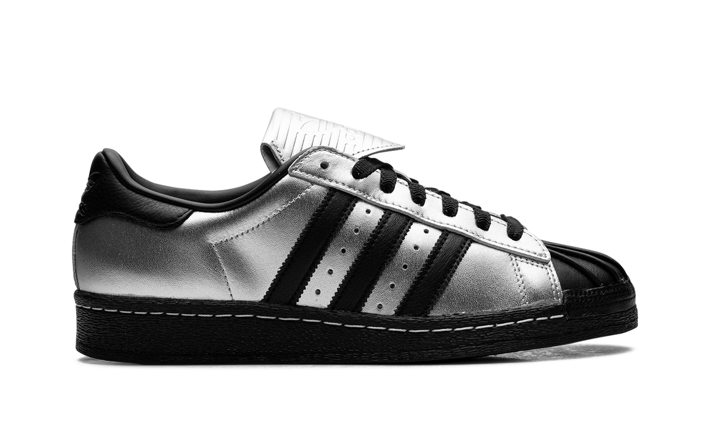 Superstar 82 WMNS "Metallic Silver Black"