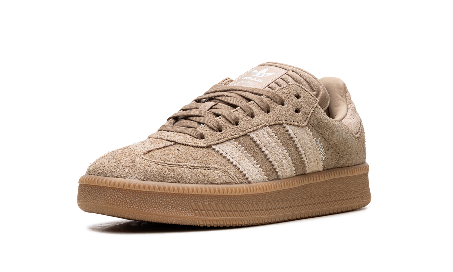 Samba XLG "Cardboard Magic Beige"