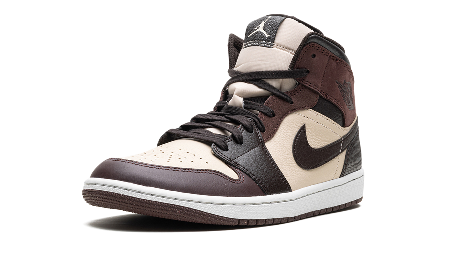 Air Jordan 1 Mid Se "Velvet Brown" FZ4359 200