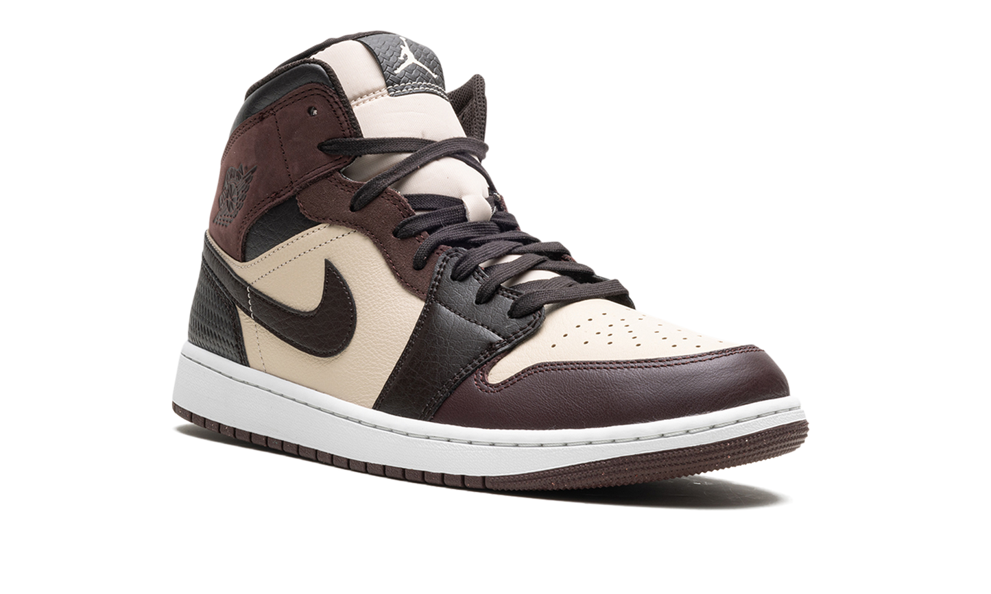 Air Jordan 1 Mid Se "Velvet Brown" FZ4359 200