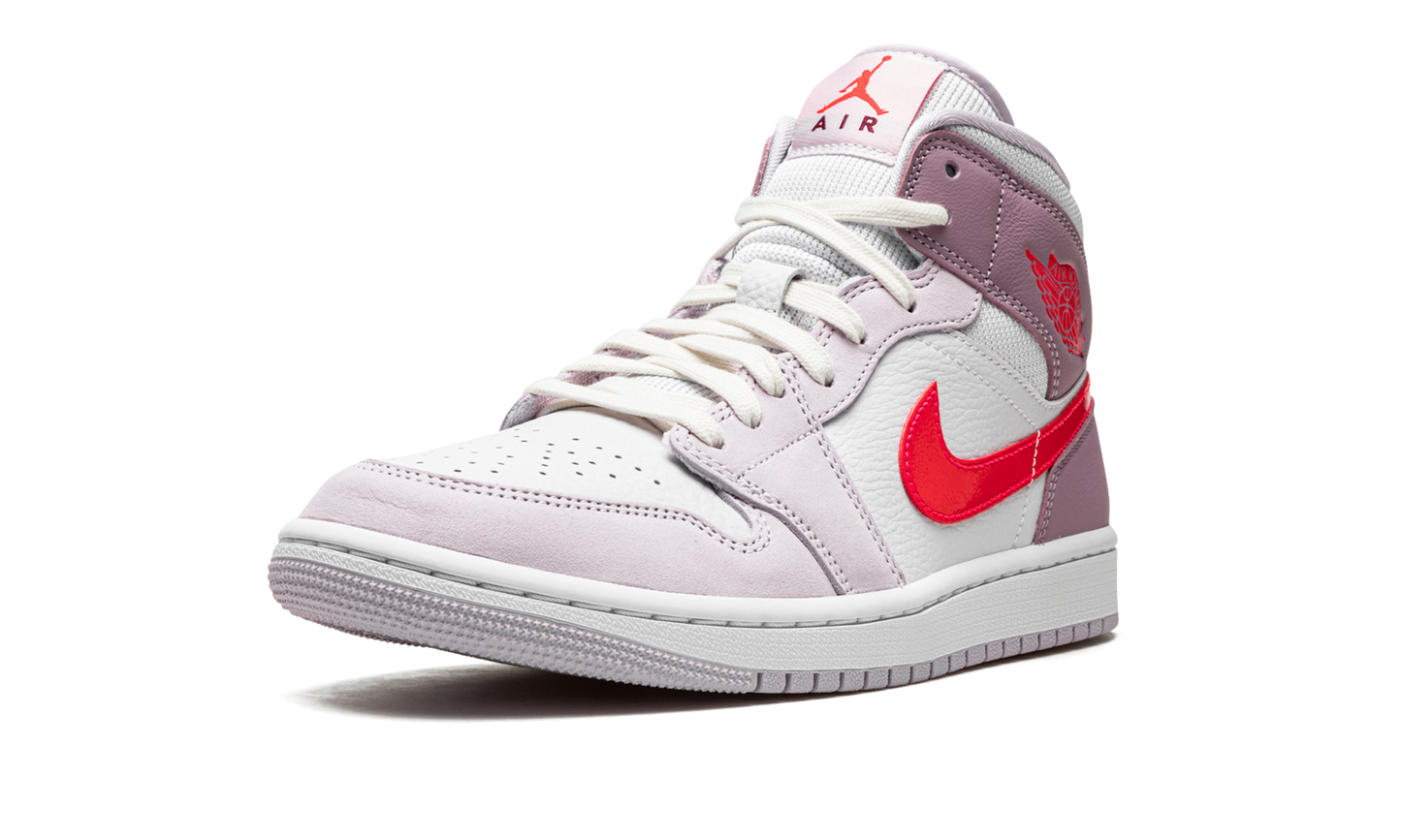 AIR JORDAN 1 MID WMNS "Valentine’s Day 2022" DR0174 500