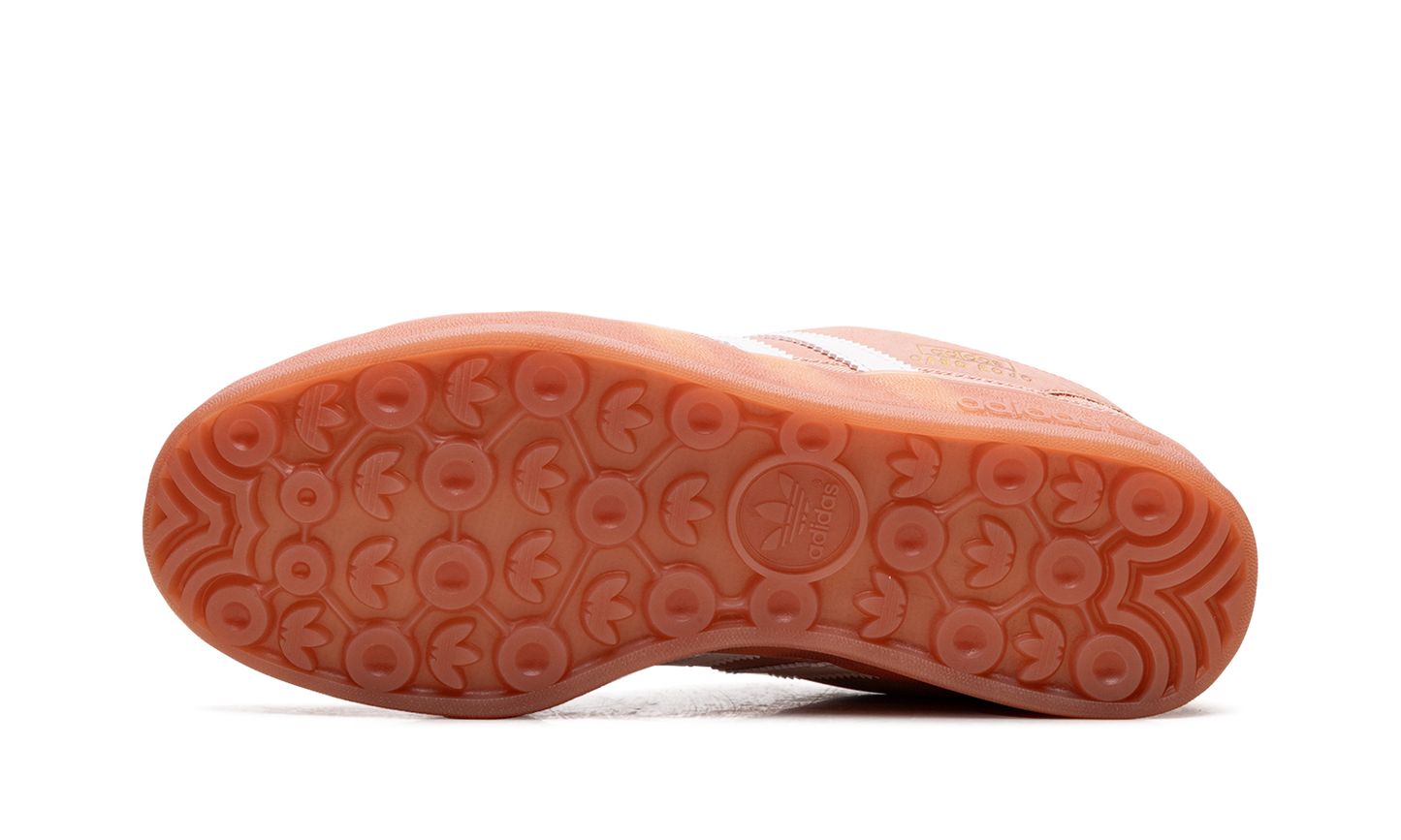 Gazelle Indoor "Bad Bunny - Cabo Rojo"