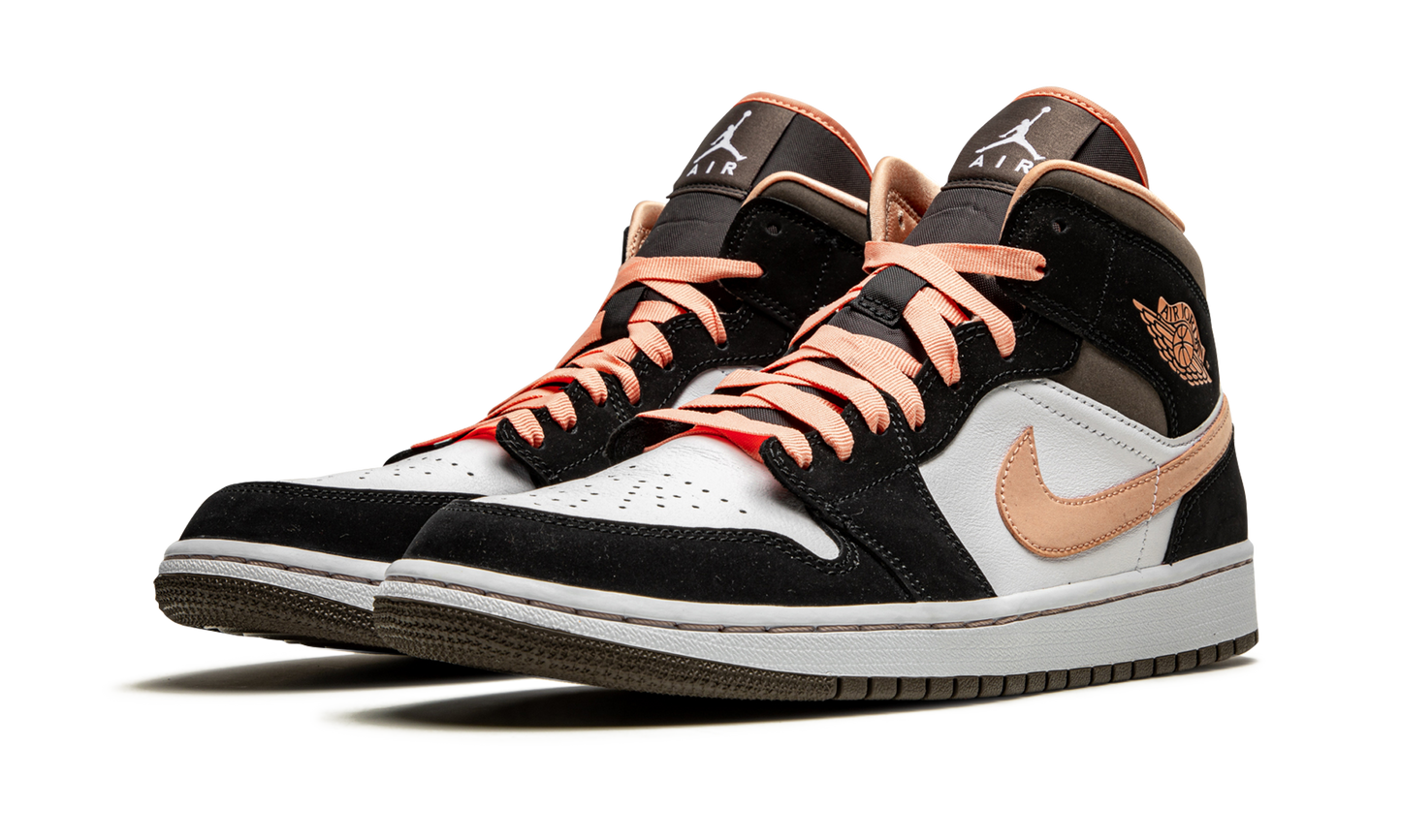 AIR JORDAN 1 MID SE WMNS "Peach Mocha" DH0210 100