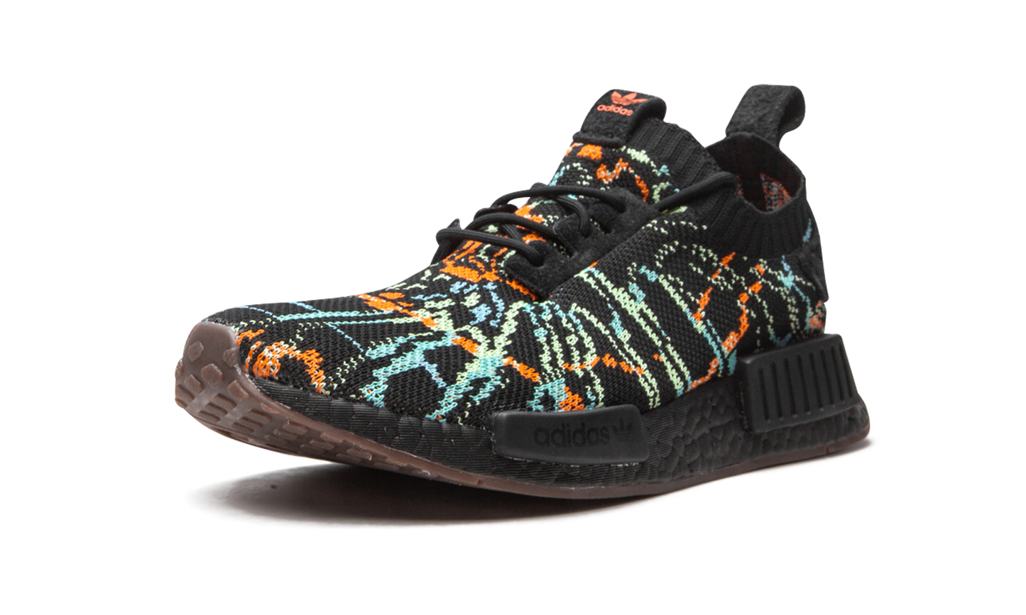 NMD_R1 PK "Glitch"
