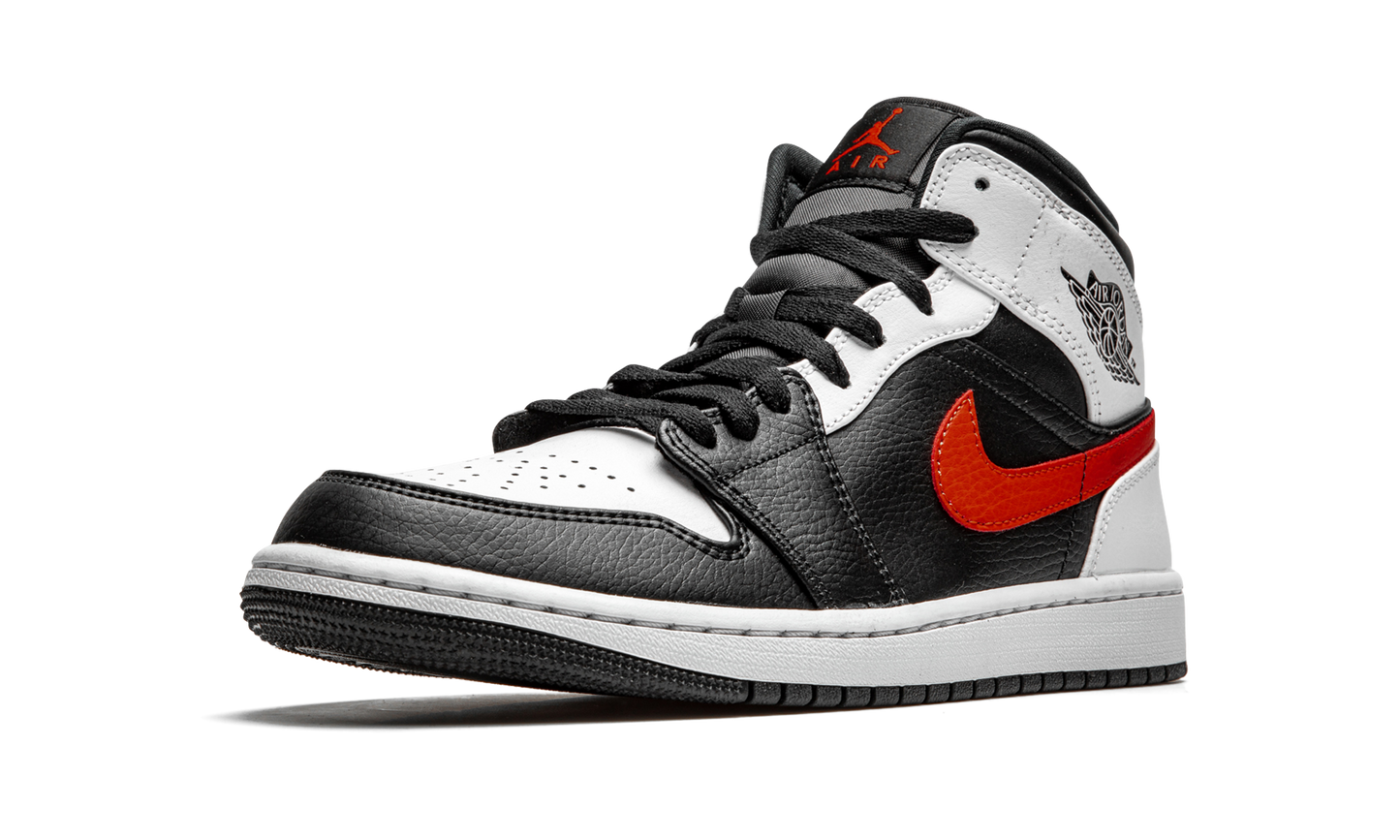 Air Jordan 1 Mid "Chile Red" 554724 075