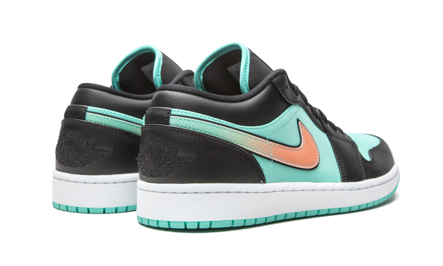 Air Jordan 1 Low SE "Tropical Twist" CK3022 301