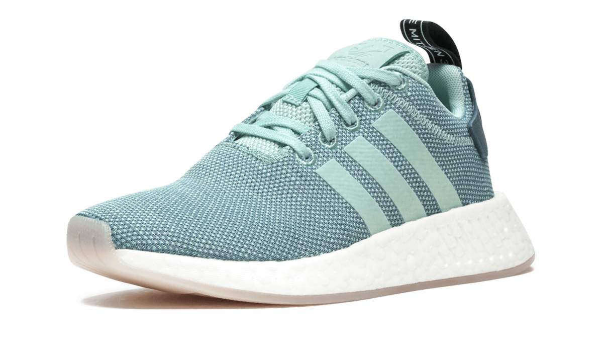 NMD_R2 WMNS