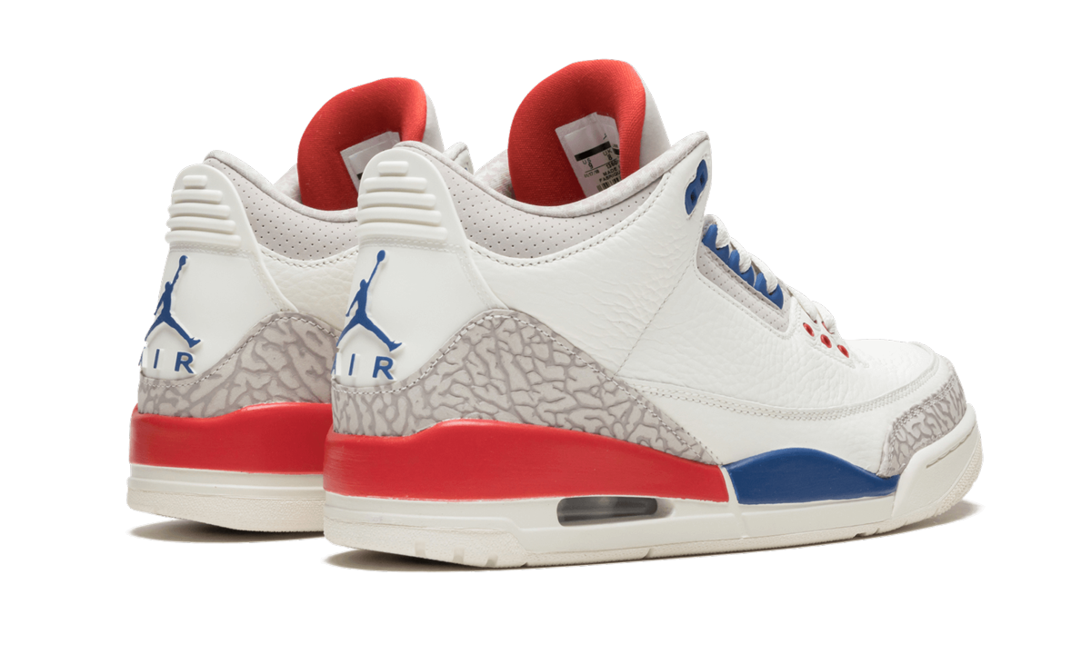 Air Jordan 3 Retro "International Flight" 136064 140