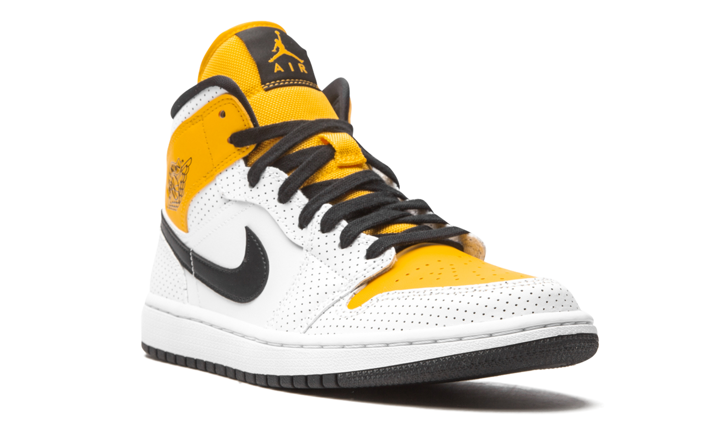 AIR JORDAN 1 MID WMNS "Perforated" BQ6472 107