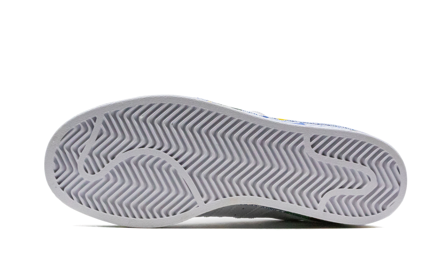 Superstar "Her Studio London"