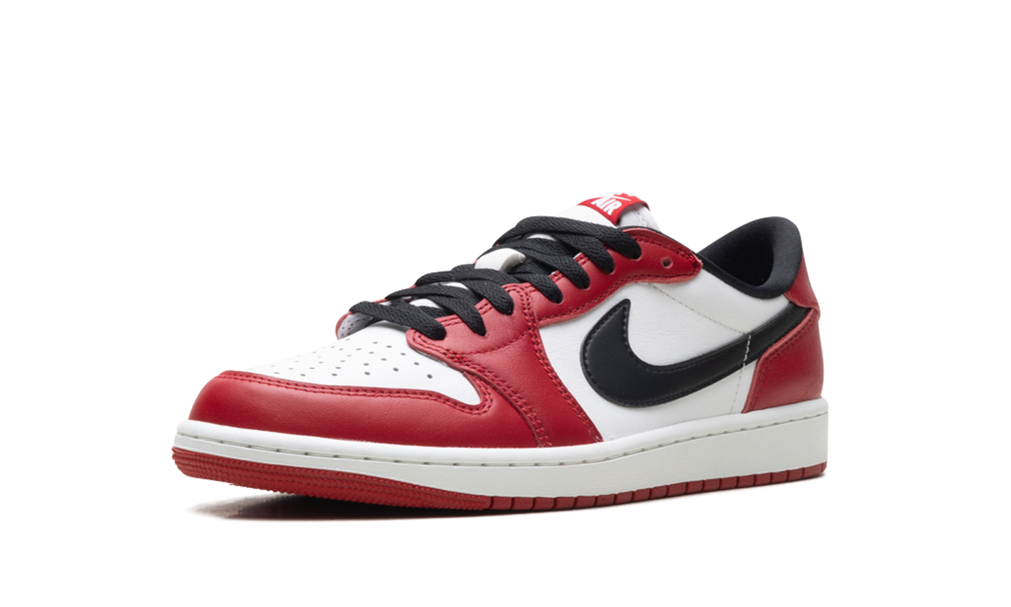 Air Jordan 1 Low OG "Chicago (2025)" HQ6998 600