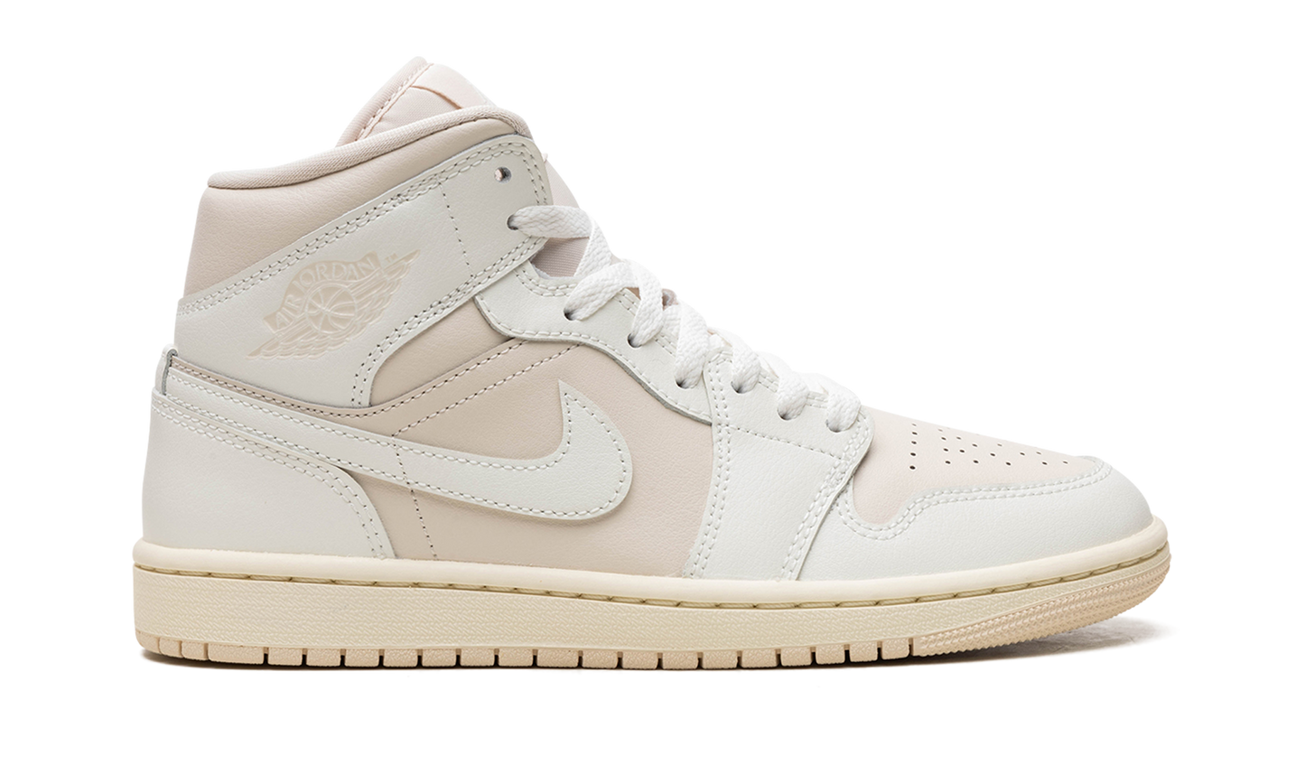 Air Jordan 1 WMNS "White / Light Tan" BQ6472 201
